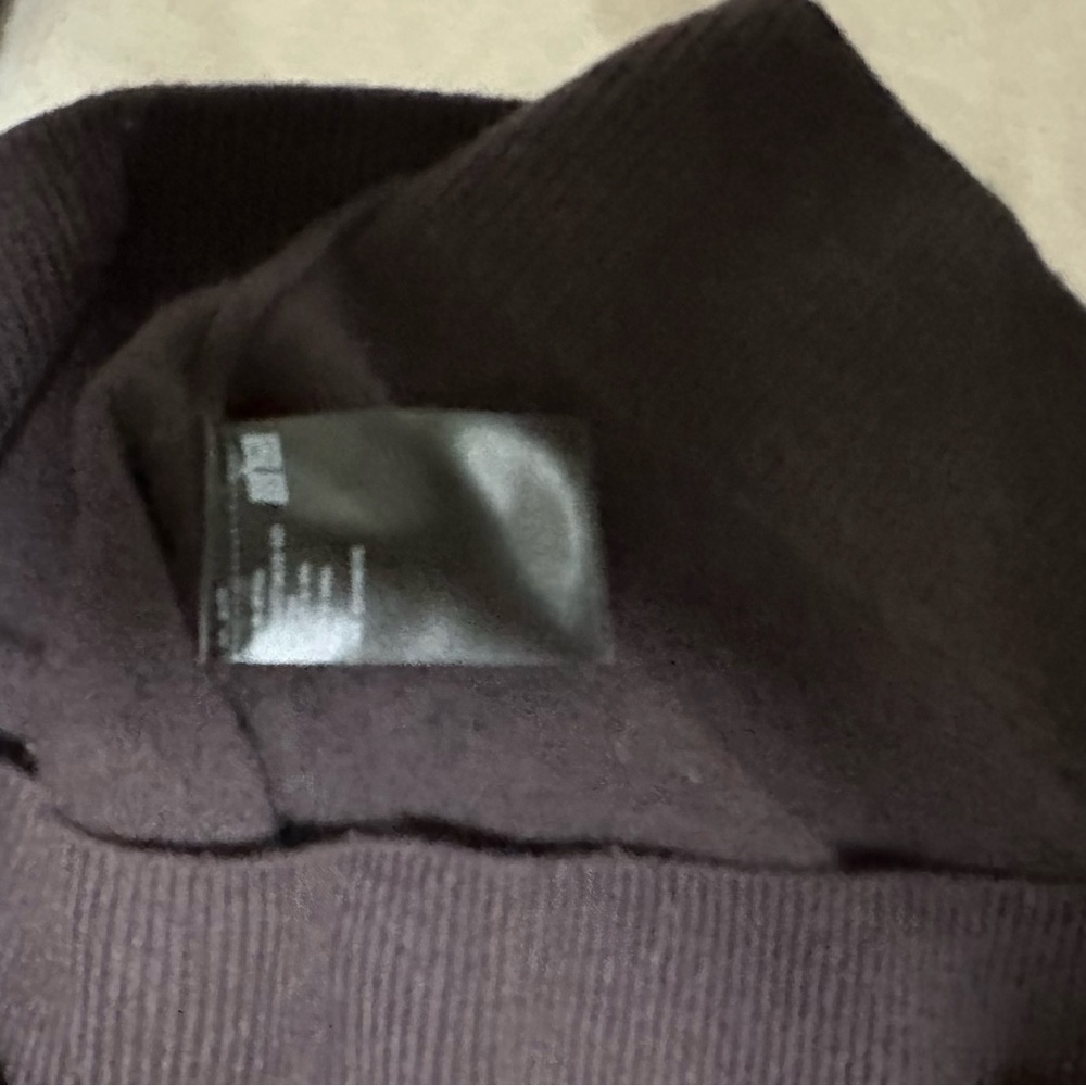 Uniqlo Women's cashmere Crew Neck Sweater - Dark Brown - Picture 4 of 6